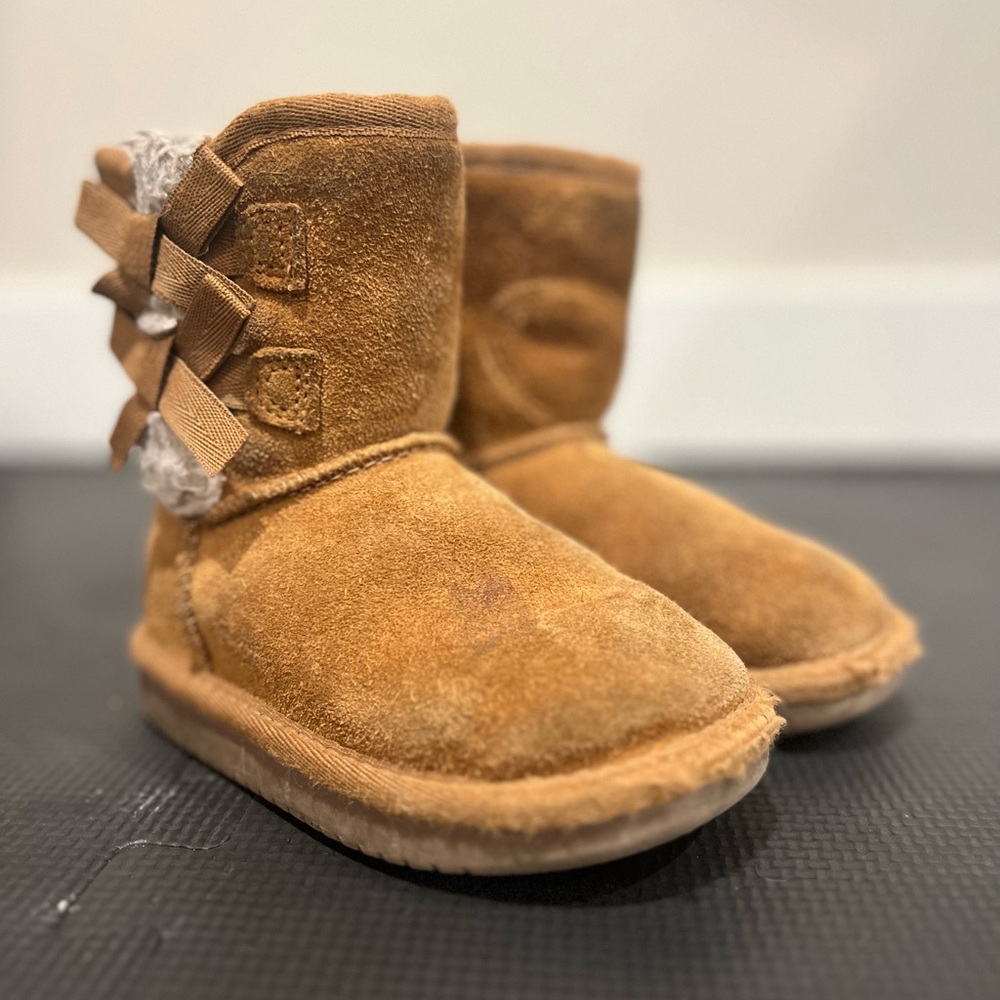Koolaburra toddler boots, size 7